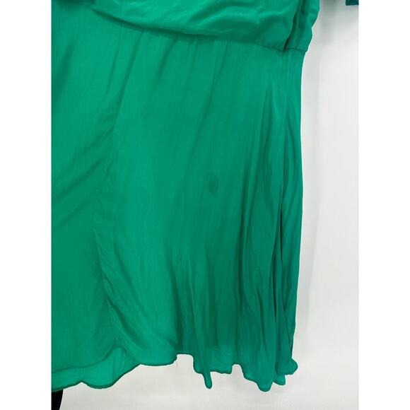 De La Vali Presley Gown in Kelly Green - Picture 9 of 9